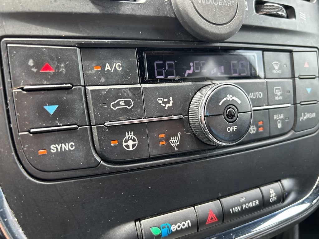 Used 2018 Dodge Grand Caravan GT FWD image 29
