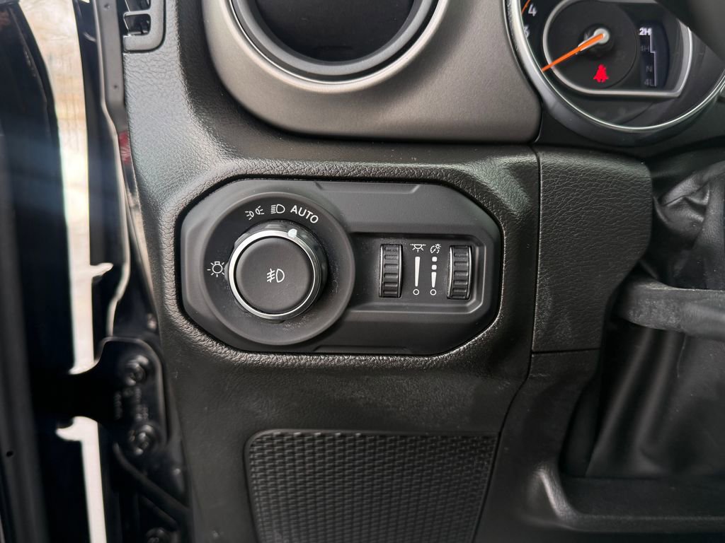 Used 2022 Jeep Wrangler Sport S image 21