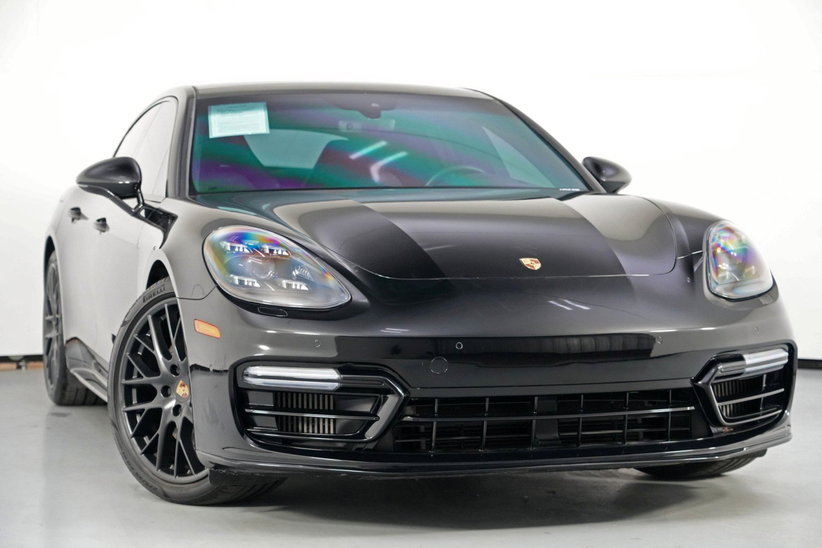 Used 2020 Porsche Panamera GTS w/ Premium Package Plus image 4