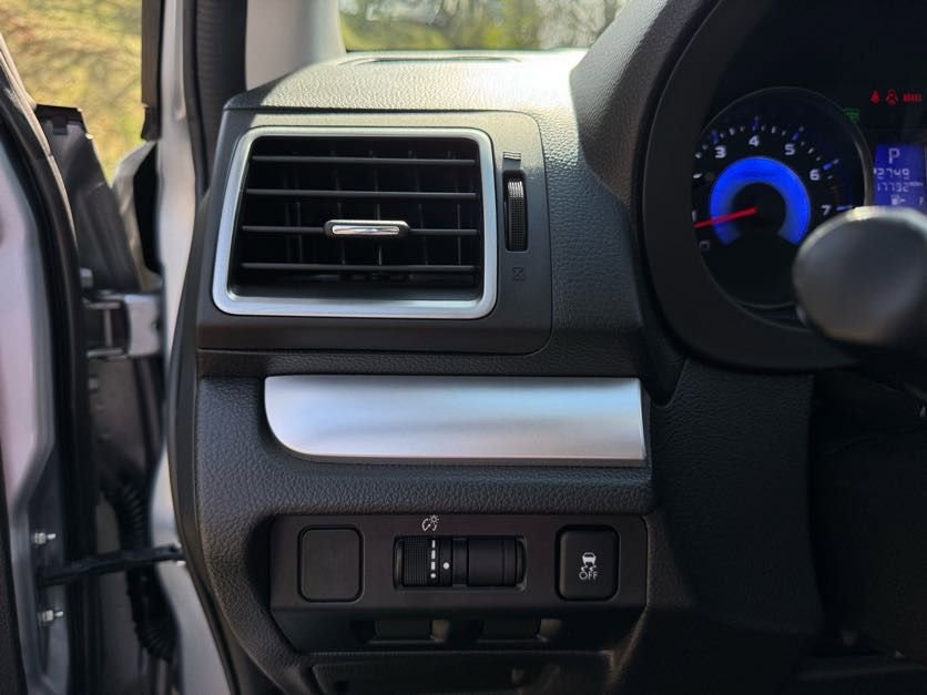 Used 2015 Subaru Crosstrek Touring image 11