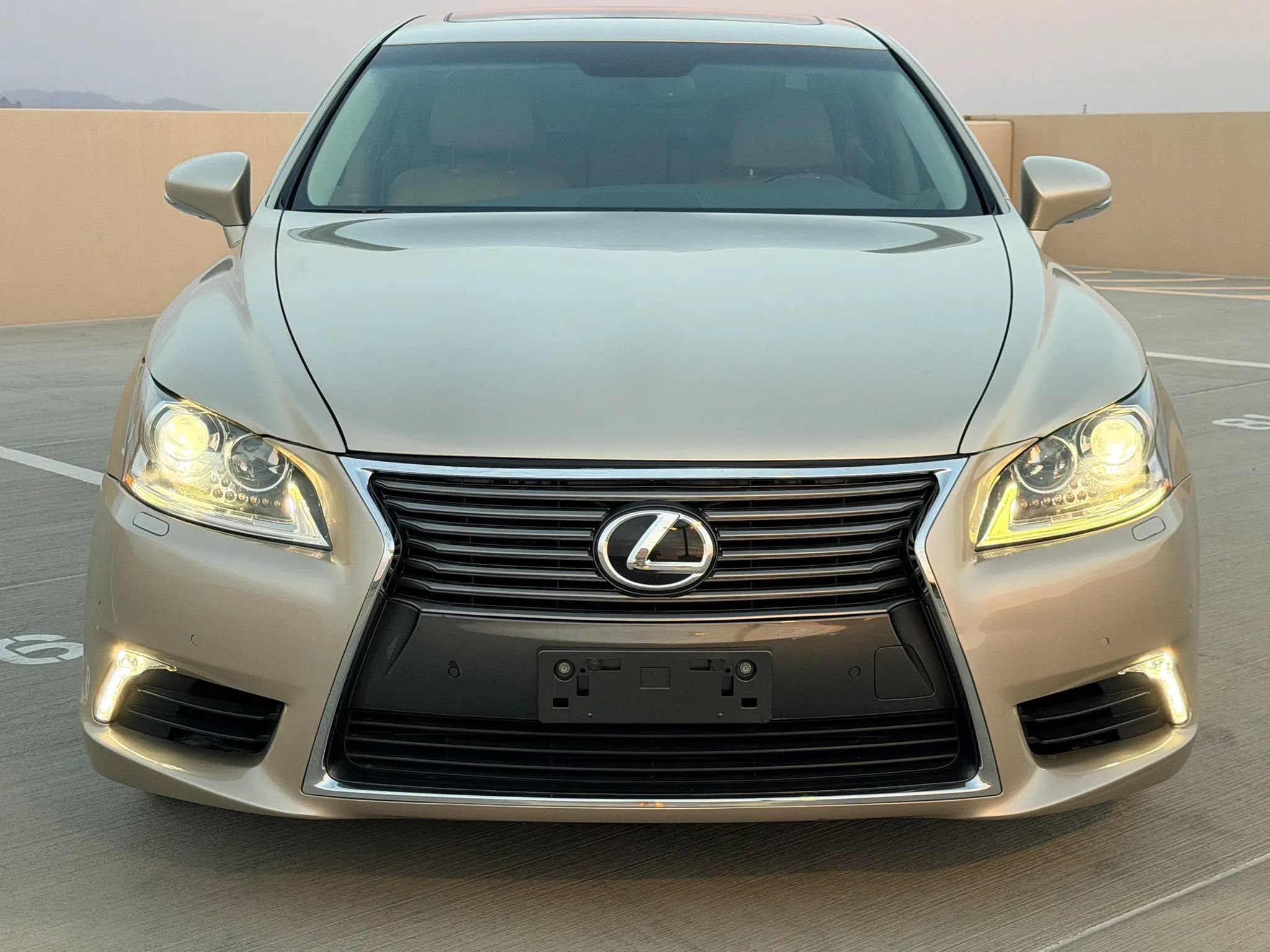 Used 2013 Lexus LS 460 w/ Comfort Pkg RWD image 7