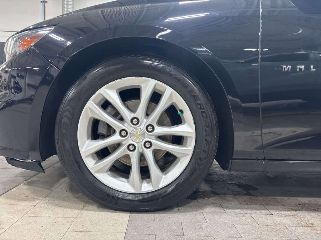 Used 2017 Chevrolet Malibu LT image 21