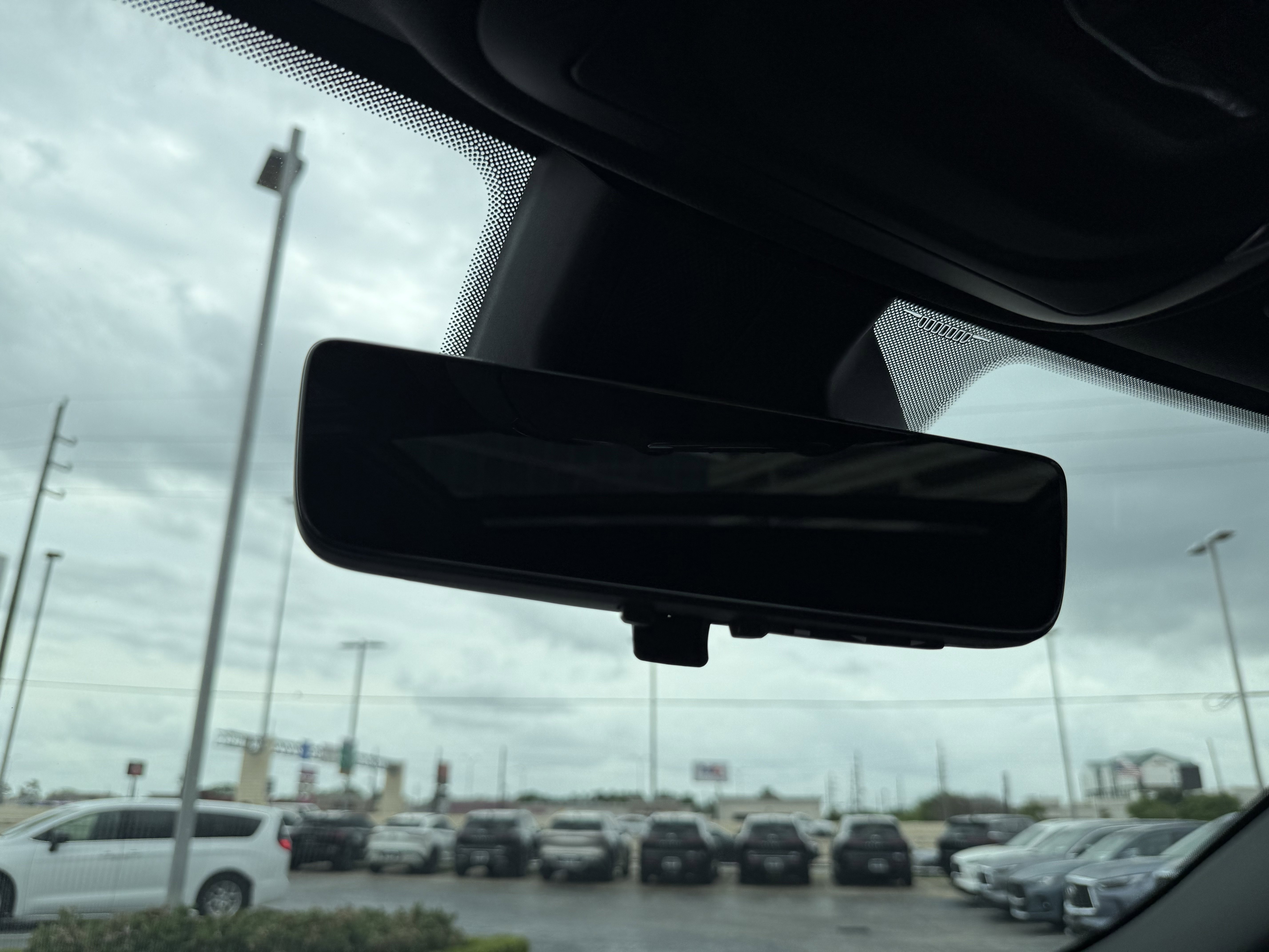 Used 2024 Jeep Grand Cherokee Limited w/ Luxury Tech Group II image 26