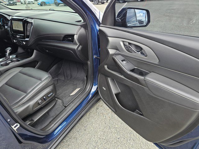 Used 2023 Chevrolet Traverse LT w/ LT Premium Package image 10