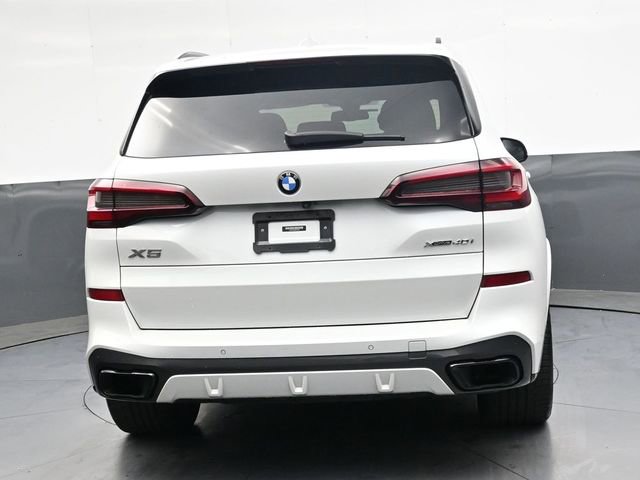 Used 2021 BMW X5 xDrive40i w/ M Sport Package AWD/4WD image 4
