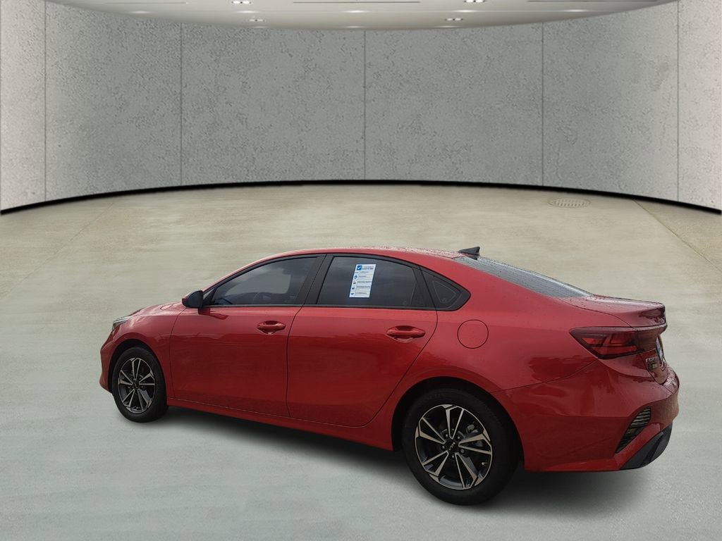 Used 2024 Kia Forte LXS image 8