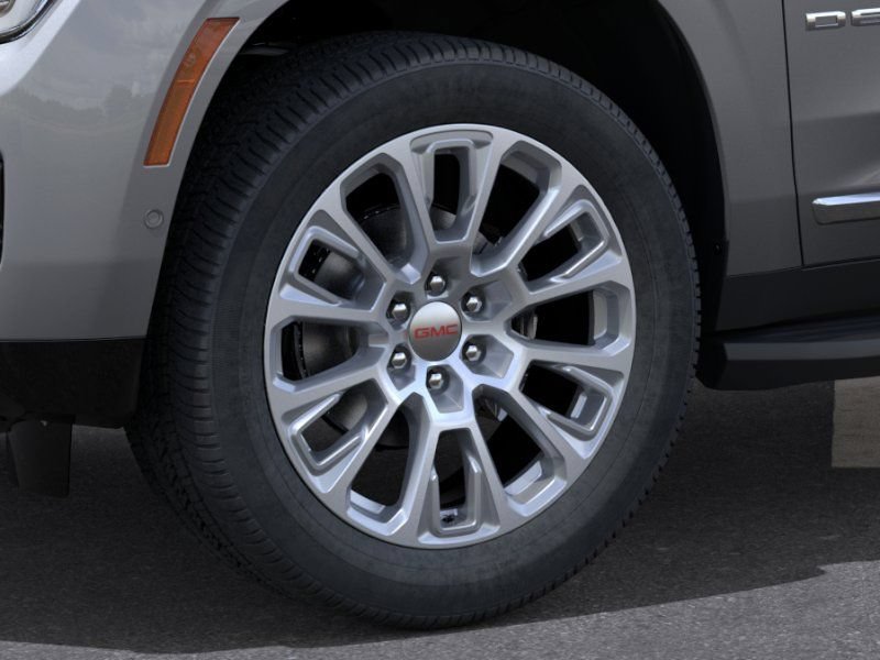New 2026 GMC Yukon XL Denali w/ LPO, Floor Liner Package AWD/4WD image 9