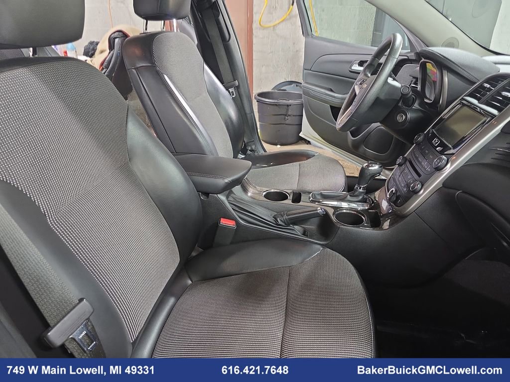 Used 2014 Chevrolet Malibu LT w/ Power Convenience Package image 10