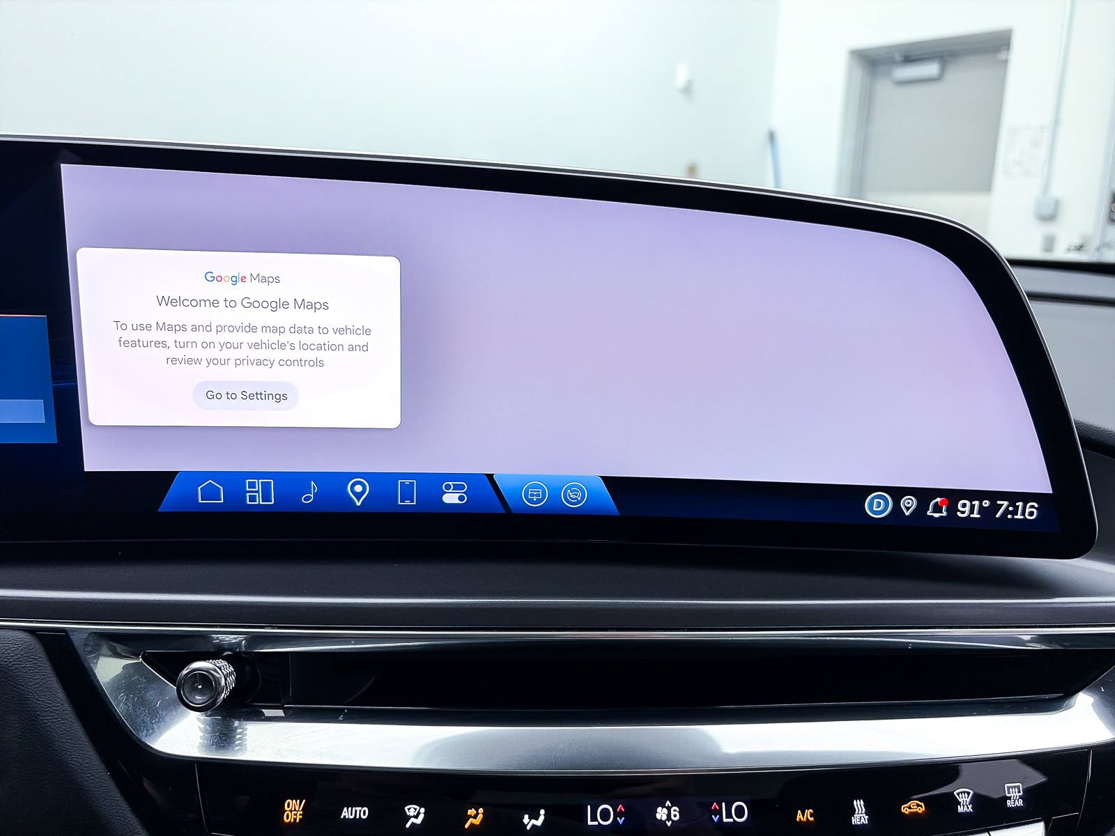 Used 2024 Cadillac Lyriq Tech RWD image 8