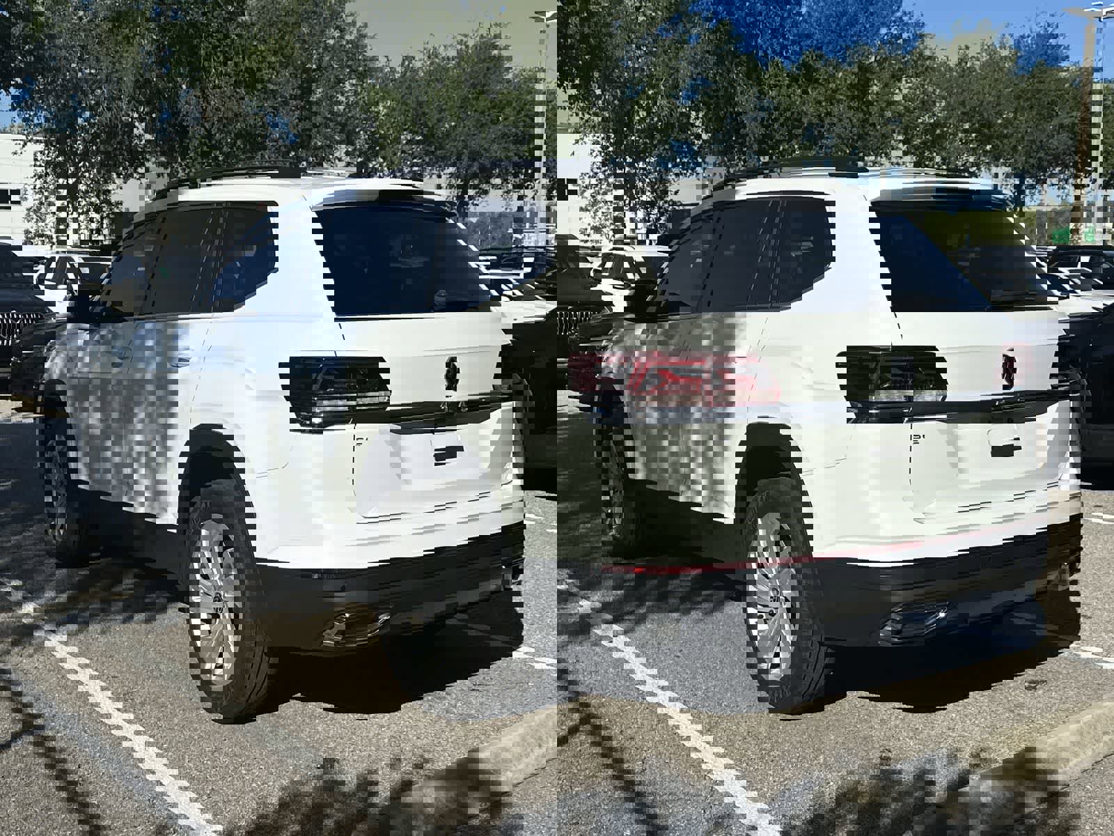 Used 2023 Volkswagen Atlas SE FWD image 4