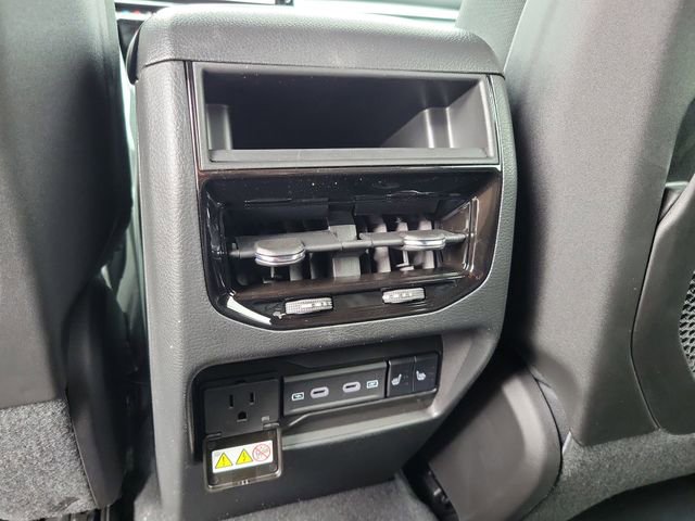 Used 2026 Jeep Grand Cherokee Limited image 11