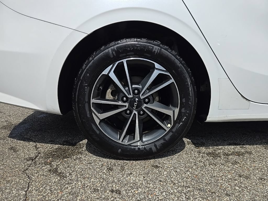 Certified 2024 Kia Forte LXS FWD image 11