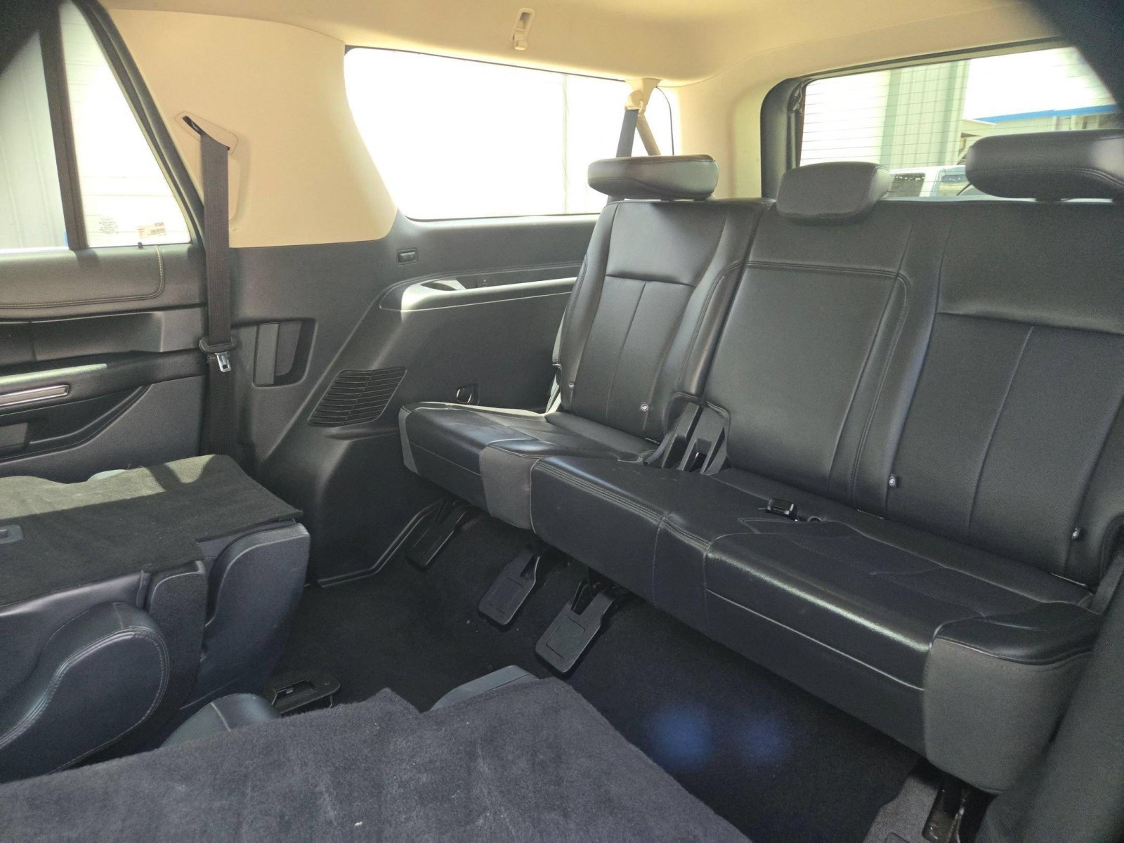 Used 2024 Ford Expedition Max XLT RWD image 14