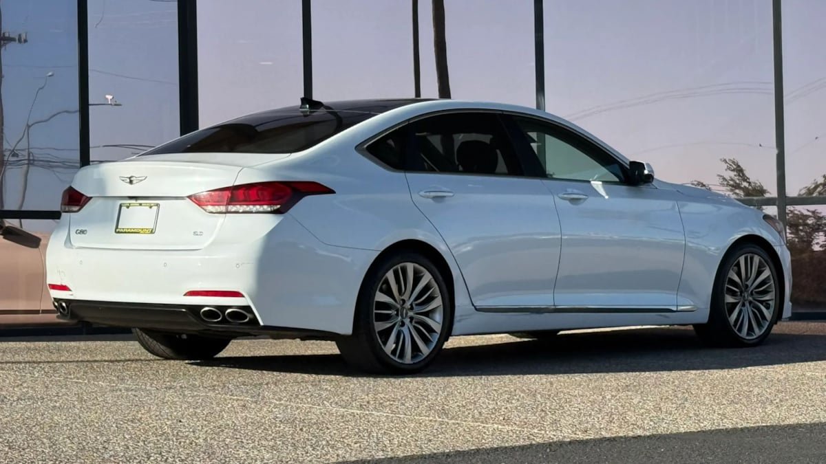 Used 2017 Genesis G80 5.0 Ultimate RWD image 12