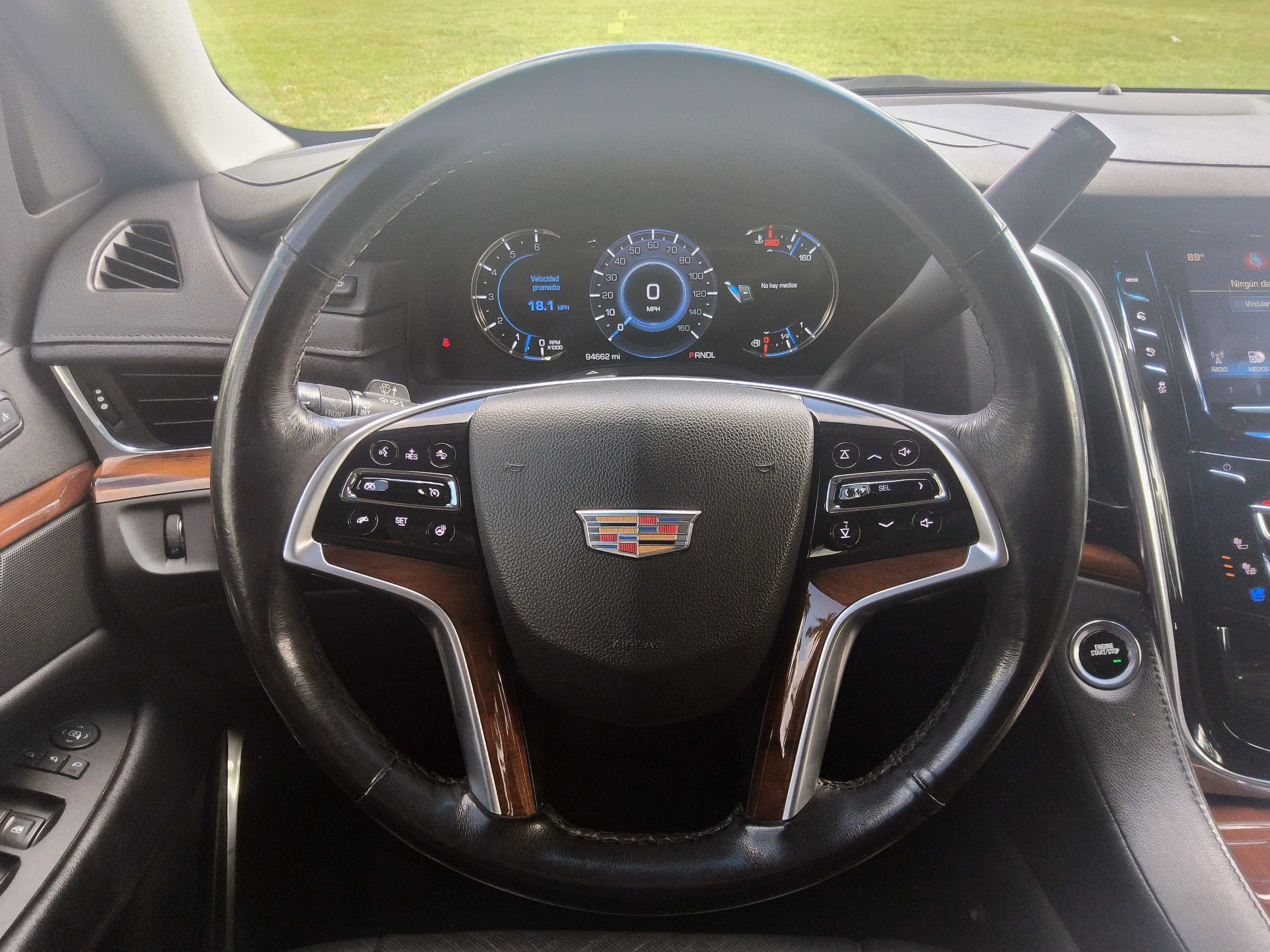 Used 2018 Cadillac Escalade ESV Premium Luxury AWD/4WD image 8
