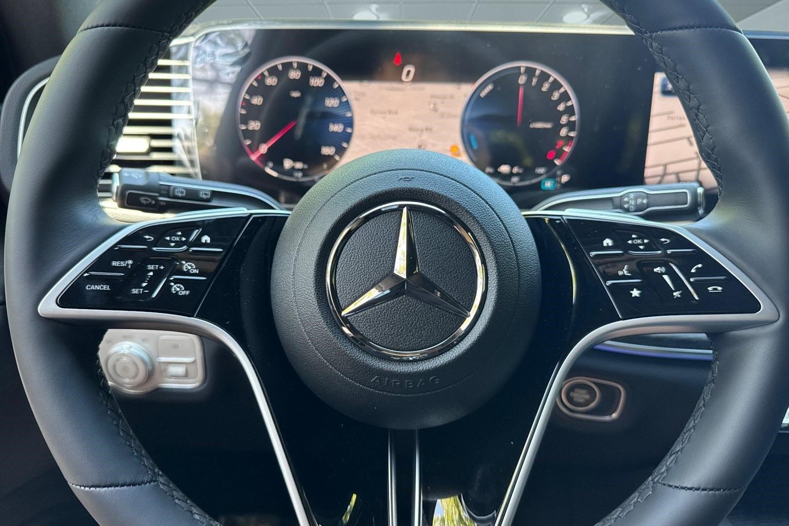 New 2026 Mercedes-Benz GLE 450e 4MATIC image 11