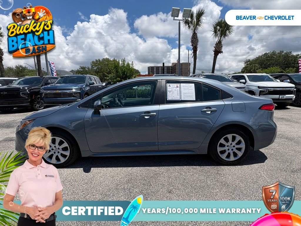 Used 2022 Toyota Corolla LE FWD image 3