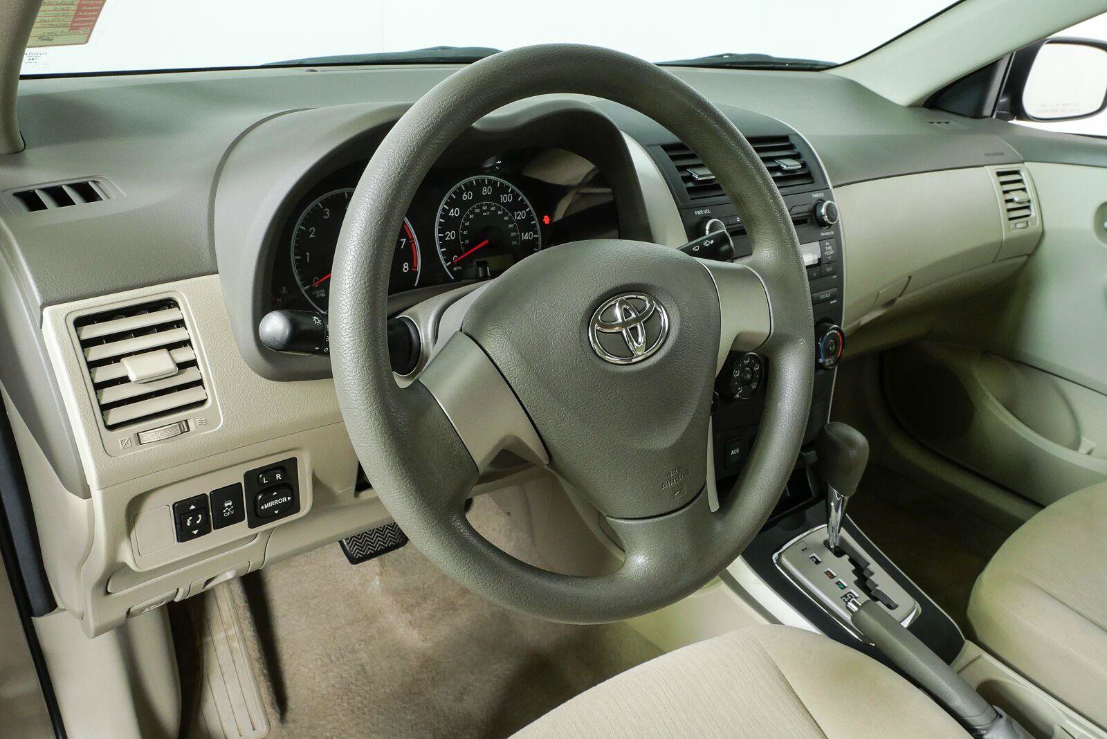 Used 2010 Toyota Corolla LE w/ LE EVP Pkg #1 FWD image 4