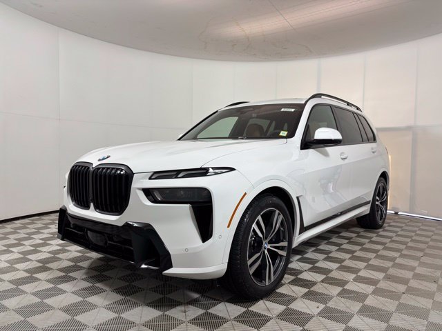 New 2027 BMW X7 xDrive40i w/ M Sport Package AWD/4WD image 3