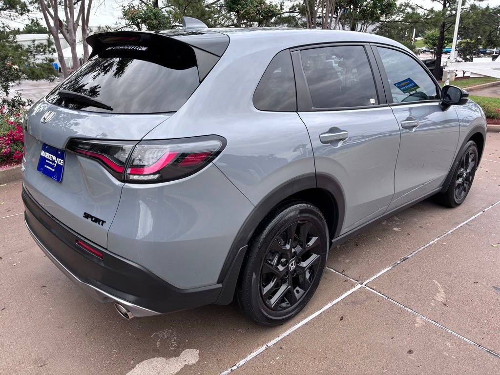 Used 2023 Honda HR-V Sport image 7