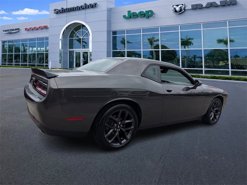 Used 2019 Dodge Challenger SXT w/ Blacktop Package image 7
