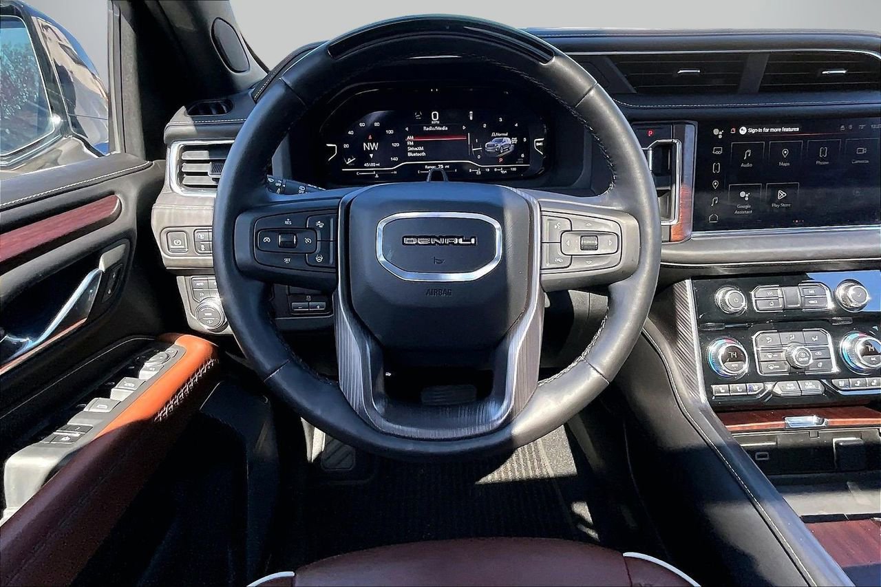 Used 2023 GMC Yukon Denali Ultimate image 11