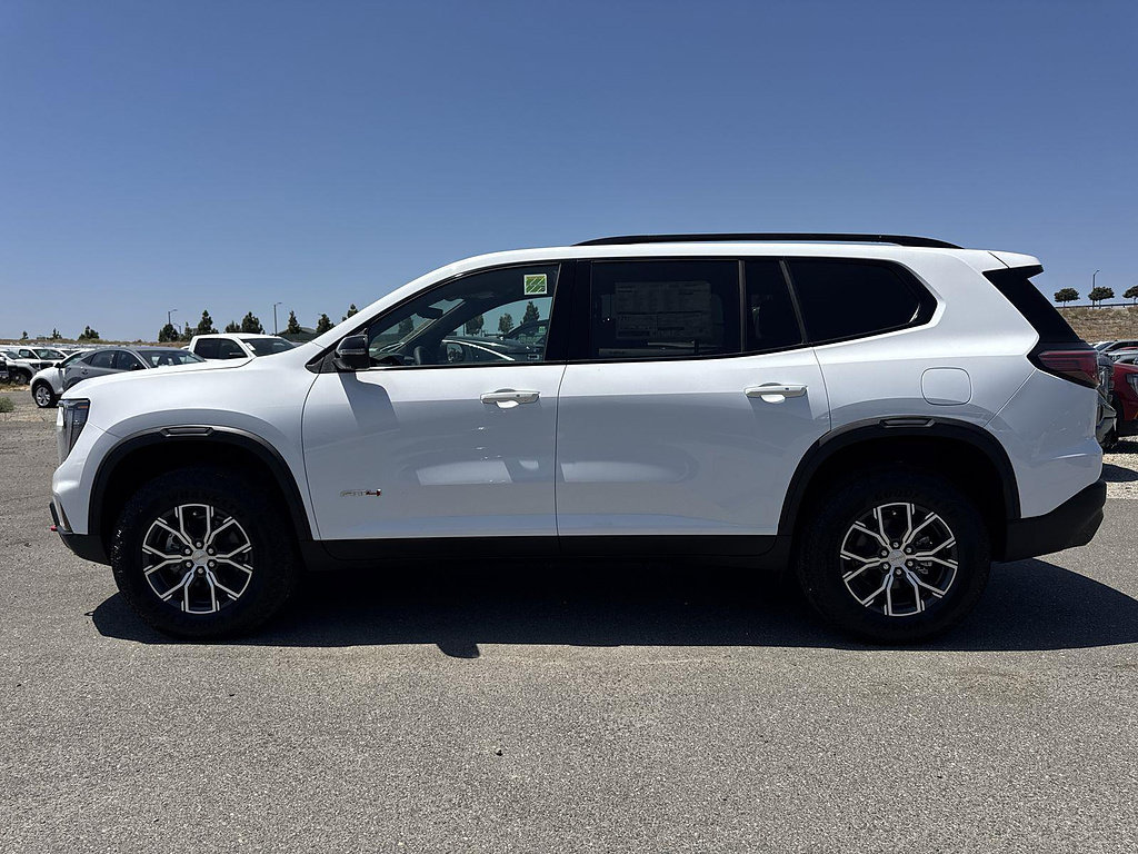 New 2026 GMC Acadia AT4 w/ Luxury Package AWD/4WD image 5