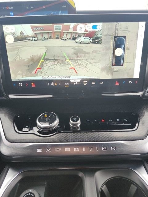 New 2025 Ford Expedition Platinum w/ Stealth Performance Package image 55