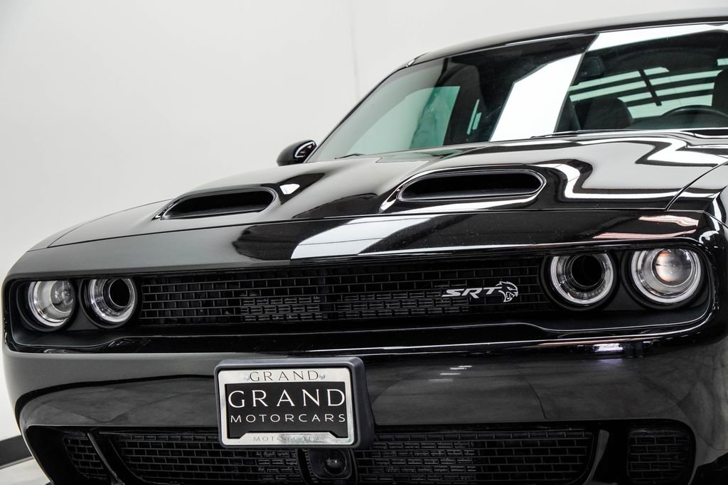 Used 2019 Dodge Challenger SRT Hellcat image 2