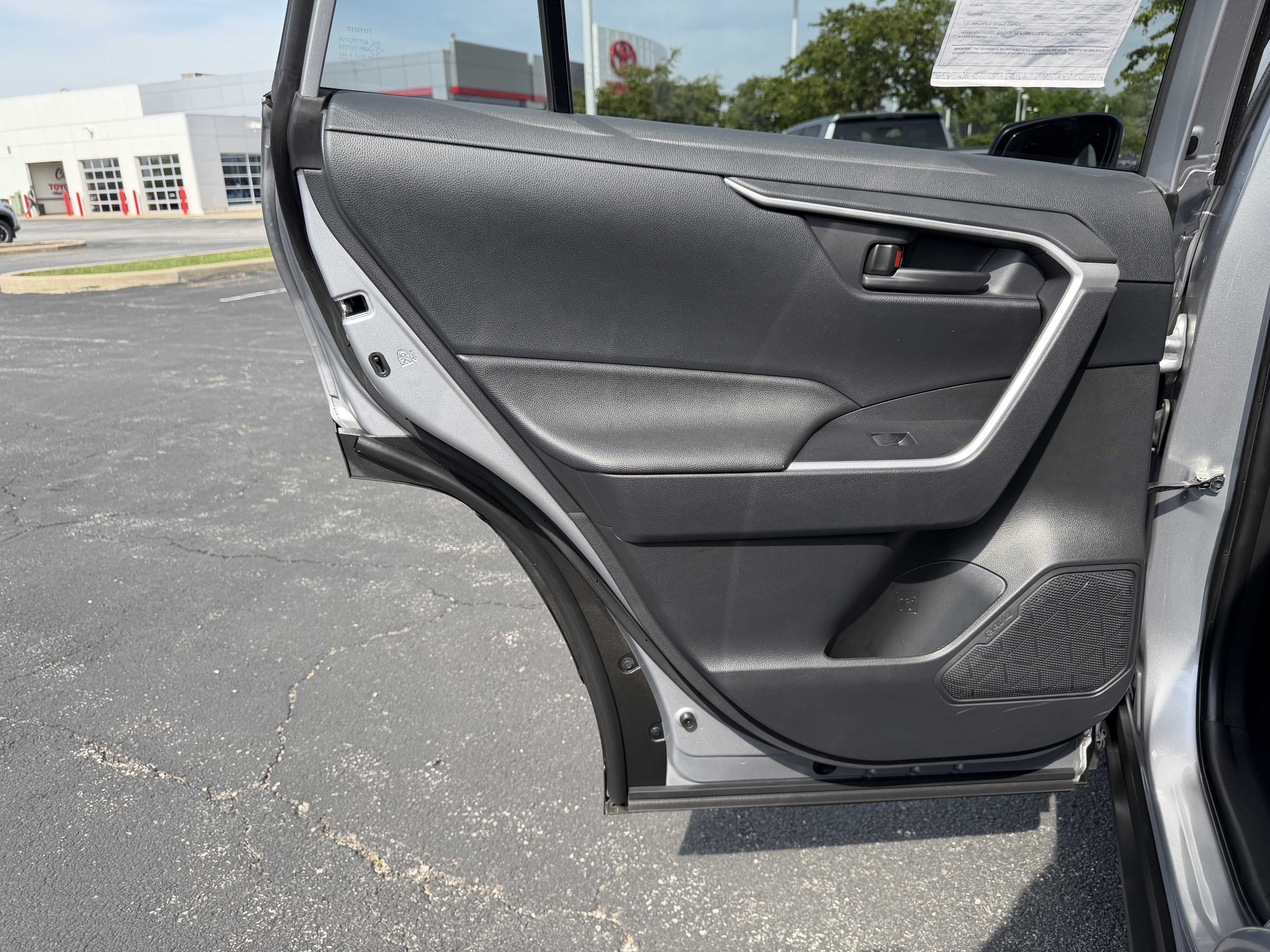 Used 2025 Toyota RAV4 LE AWD/4WD image 19