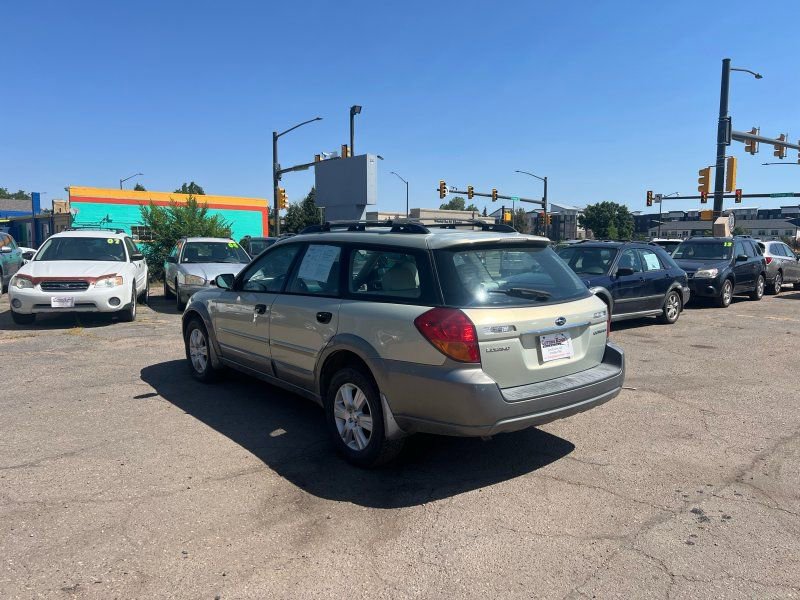 Used 2005 Subaru Outback 2.5i image 8
