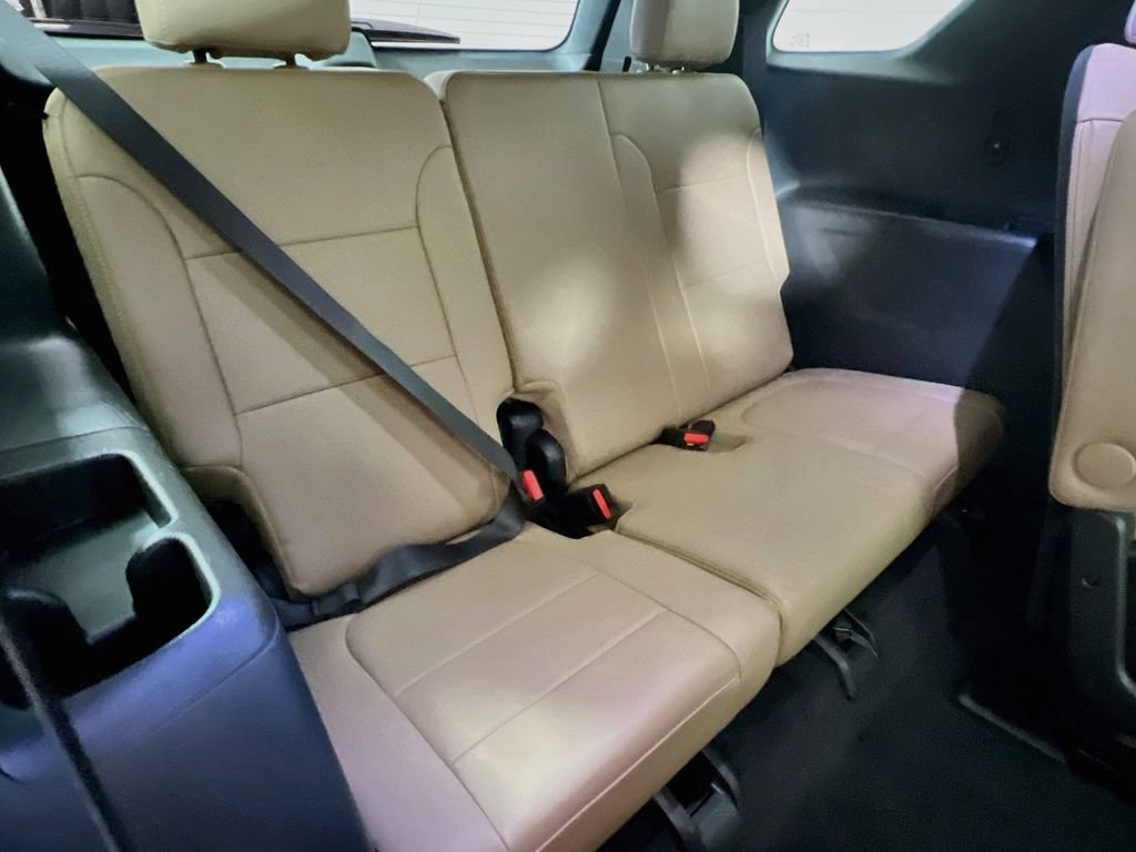 Used 2023 Chevrolet Traverse Premier AWD/4WD image 26