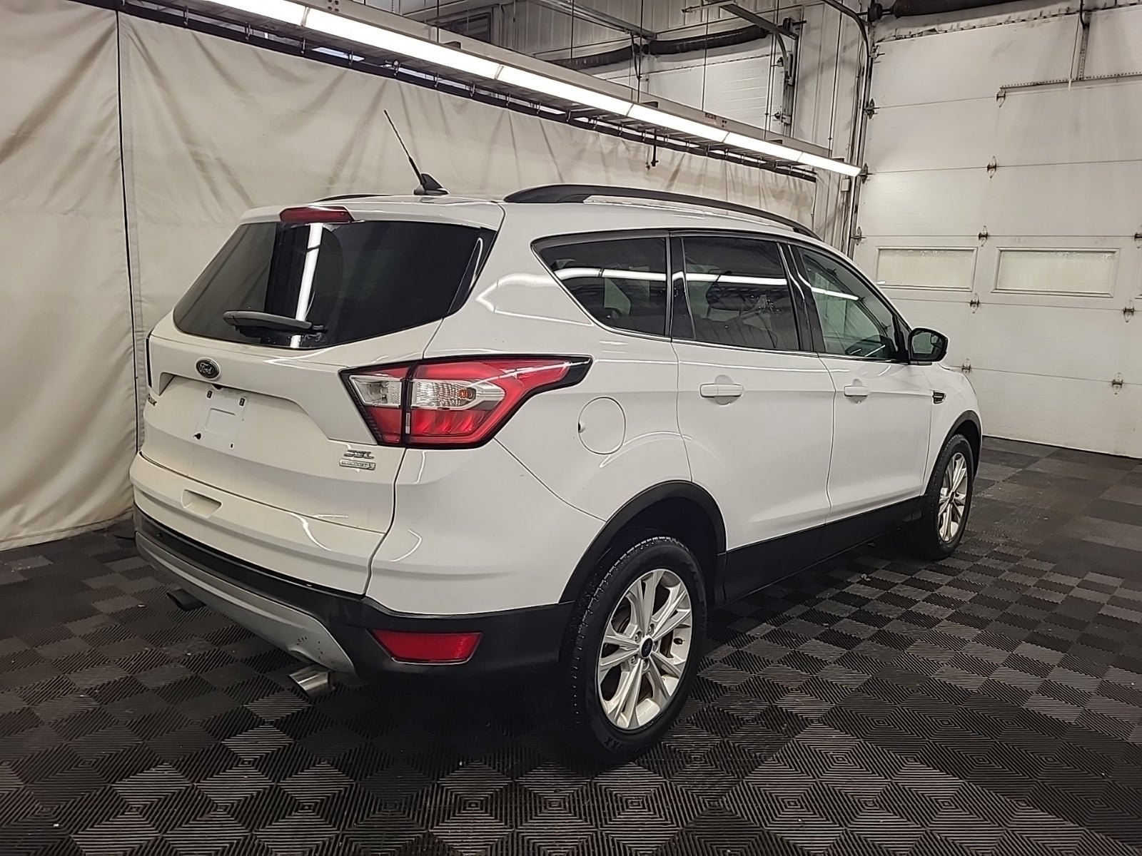 Used 2018 Ford Escape SEL image 4