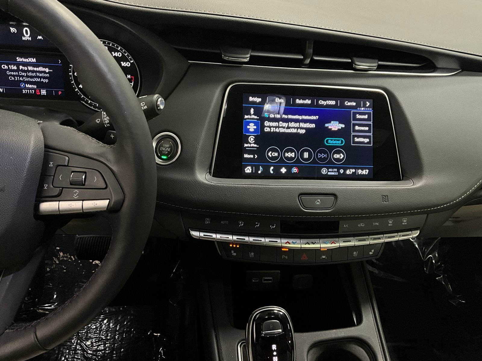 Used 2021 Cadillac XT4 Premium Luxury AWD/4WD image 6