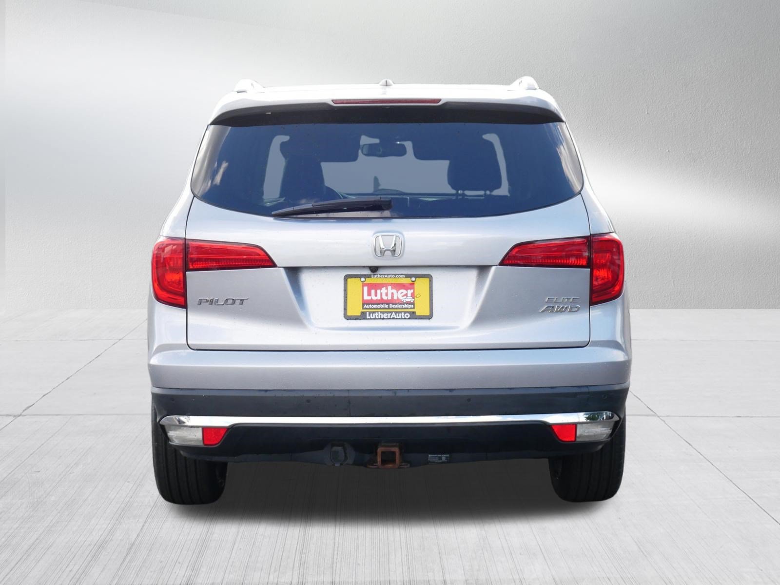 Used 2016 Honda Pilot Elite image 4