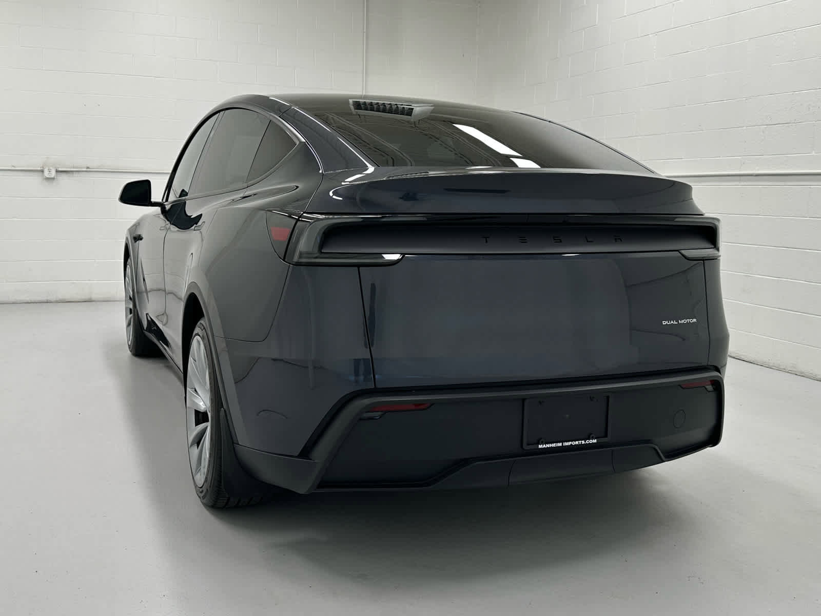 Used 2026 Tesla Model Y Long Range image 8