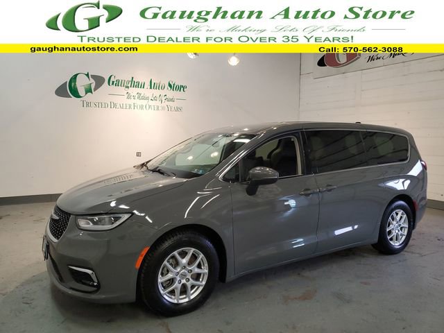 Used 2023 Chrysler Pacifica Touring-L