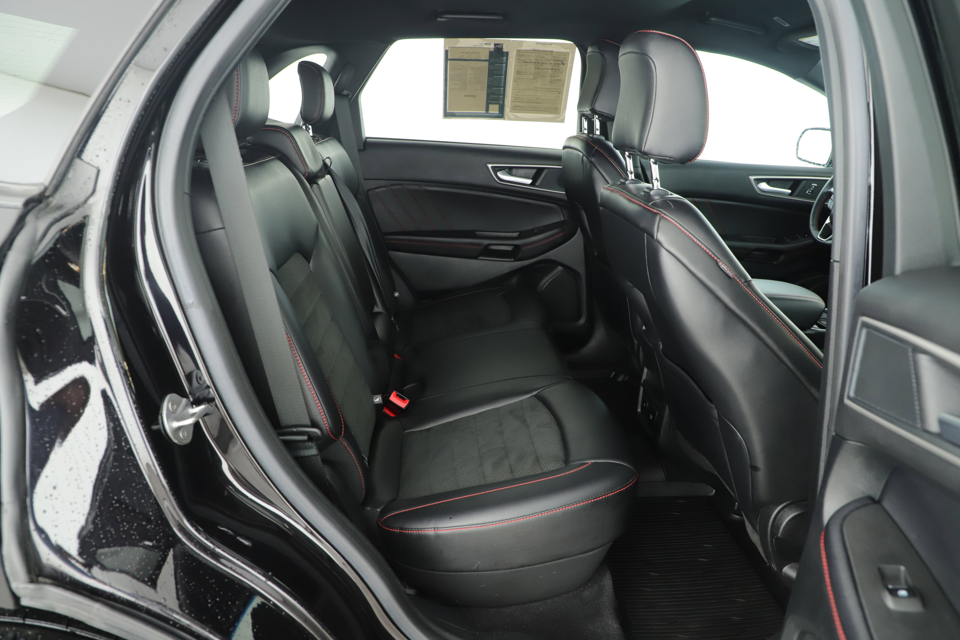 Certified 2024 Ford Edge ST-Line image 11