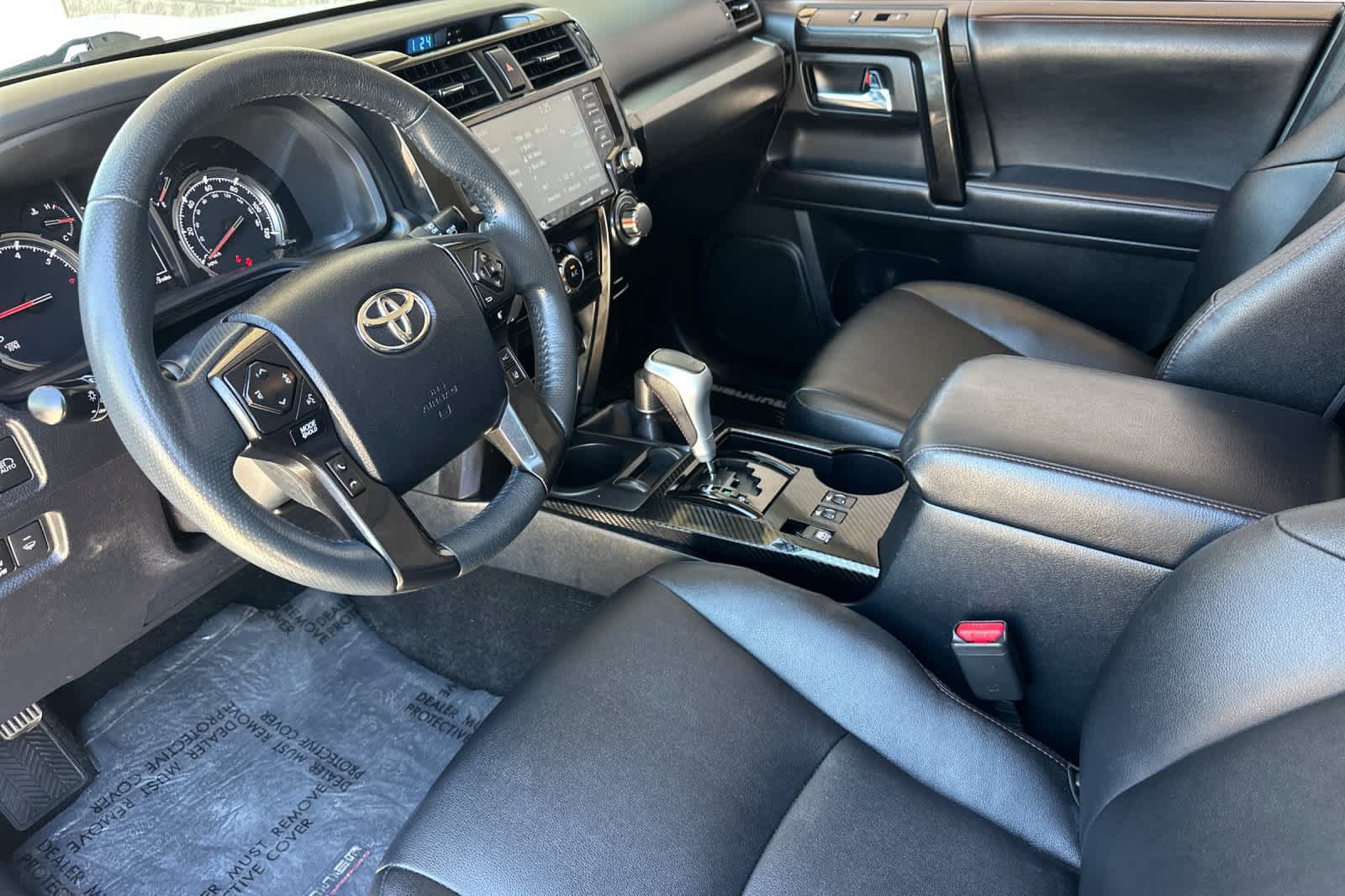 Used 2022 Toyota 4Runner TRD Off-Road Premium AWD/4WD image 9