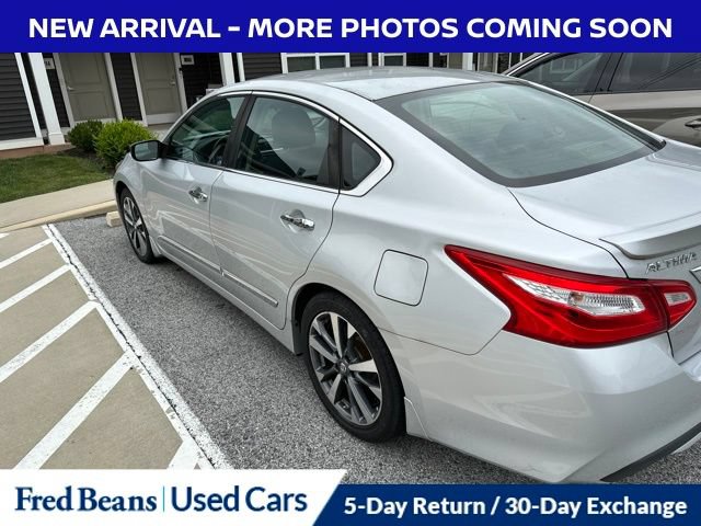 Used 2016 Nissan Altima 2.5 SR FWD image 7