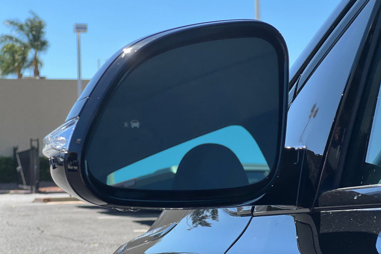 Used 2023 Chevrolet Bolt EUV Premier w/ Sun & Sound Package FWD image 53