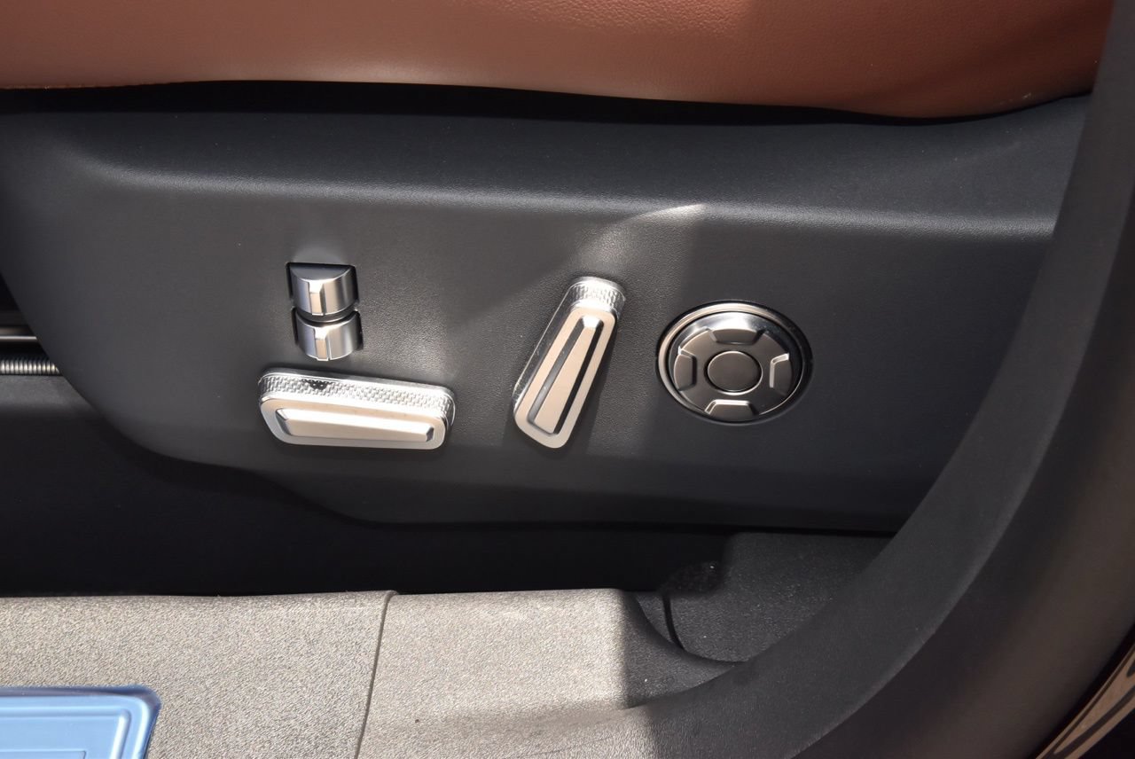 New 2026 Lincoln Nautilus Reserve AWD/4WD image 36
