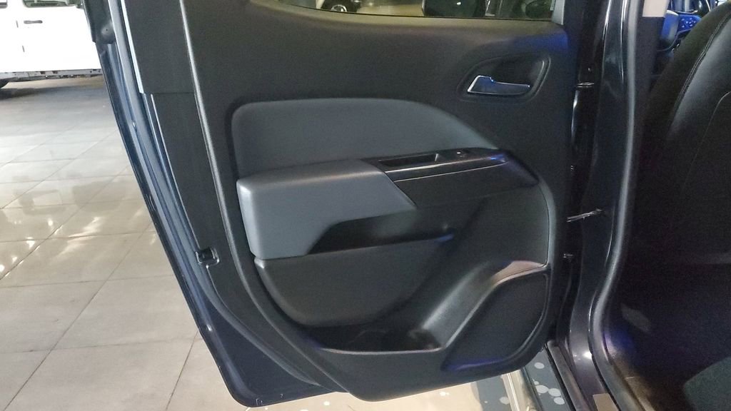 Used 2018 Chevrolet Colorado Z71 w/ Centennial Edition image 16