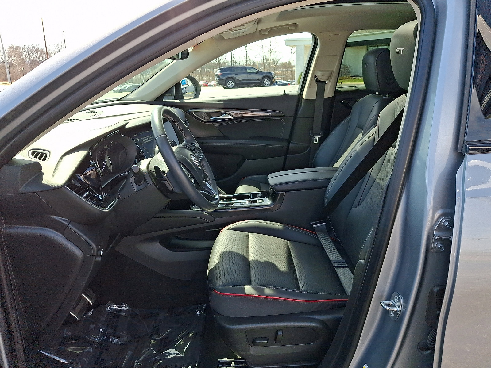 Used 2023 Buick Envision Essence w/ Sport Touring Package image 14