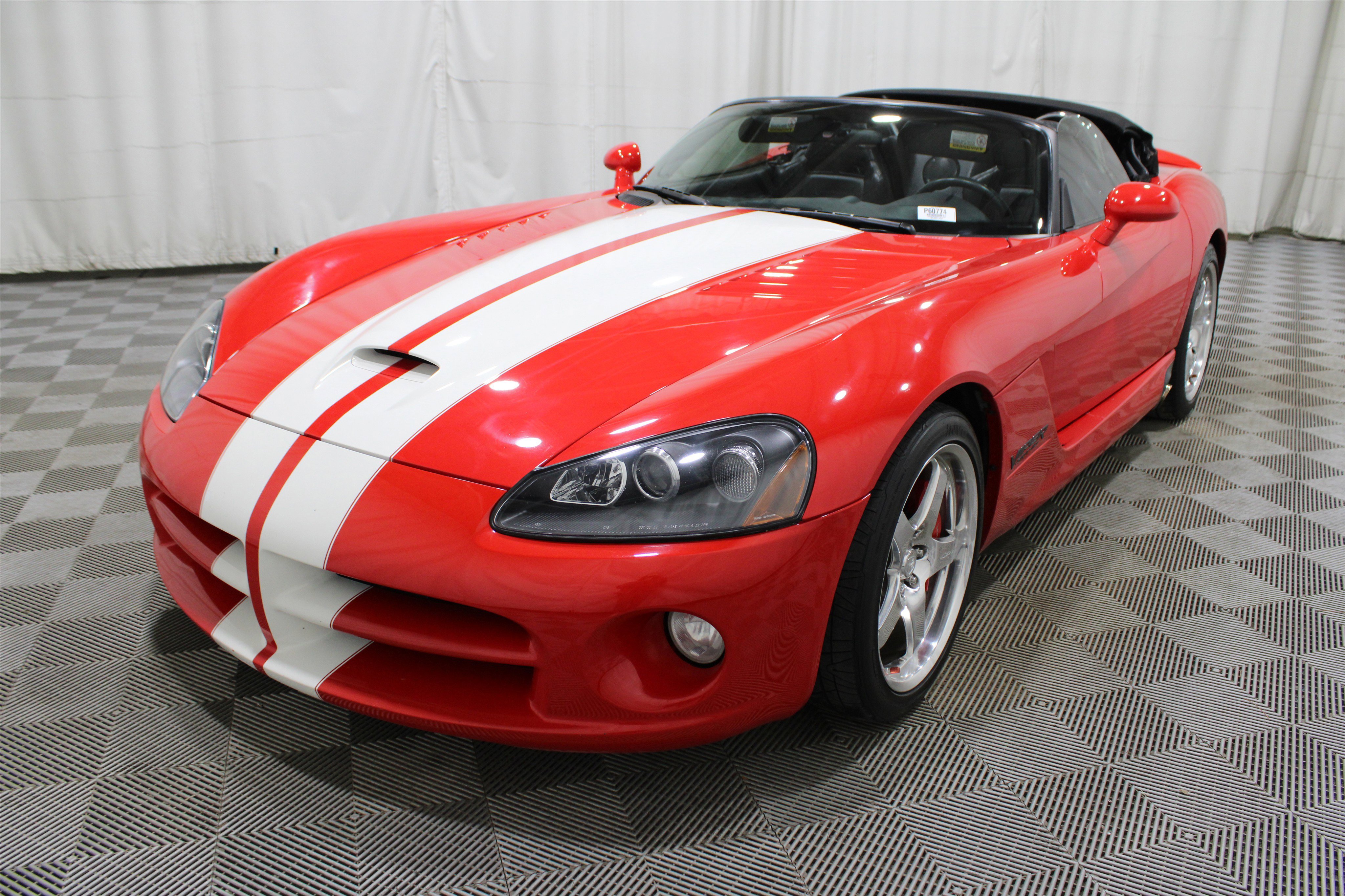 Used 2004 Dodge Viper SRT-10 RWD image 27