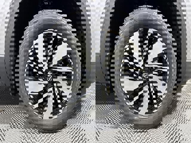 New 2026 Volkswagen Atlas SEL image 12