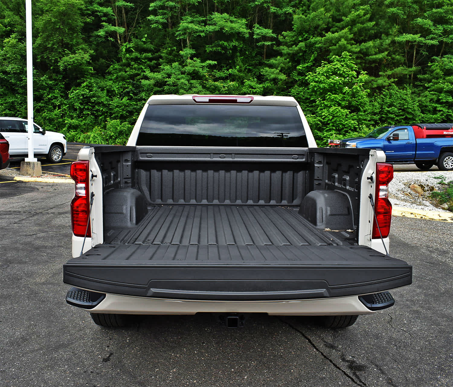 New 2026 Chevrolet Silverado 1500 Custom AWD/4WD image 8