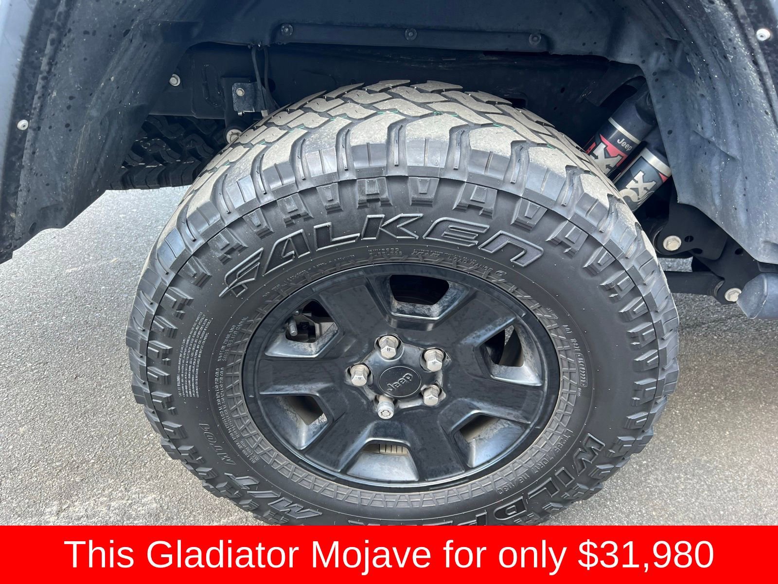 Used 2022 Jeep Gladiator Mojave w/ Cold Weather Group image 32