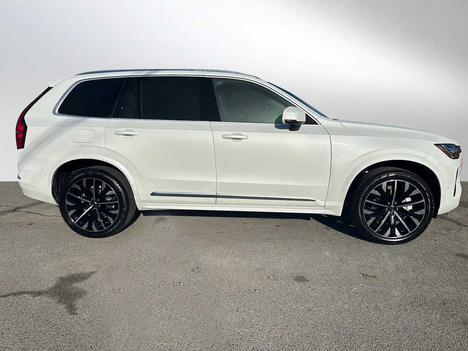 New 2026 Volvo XC90 B5 Ultra image 10