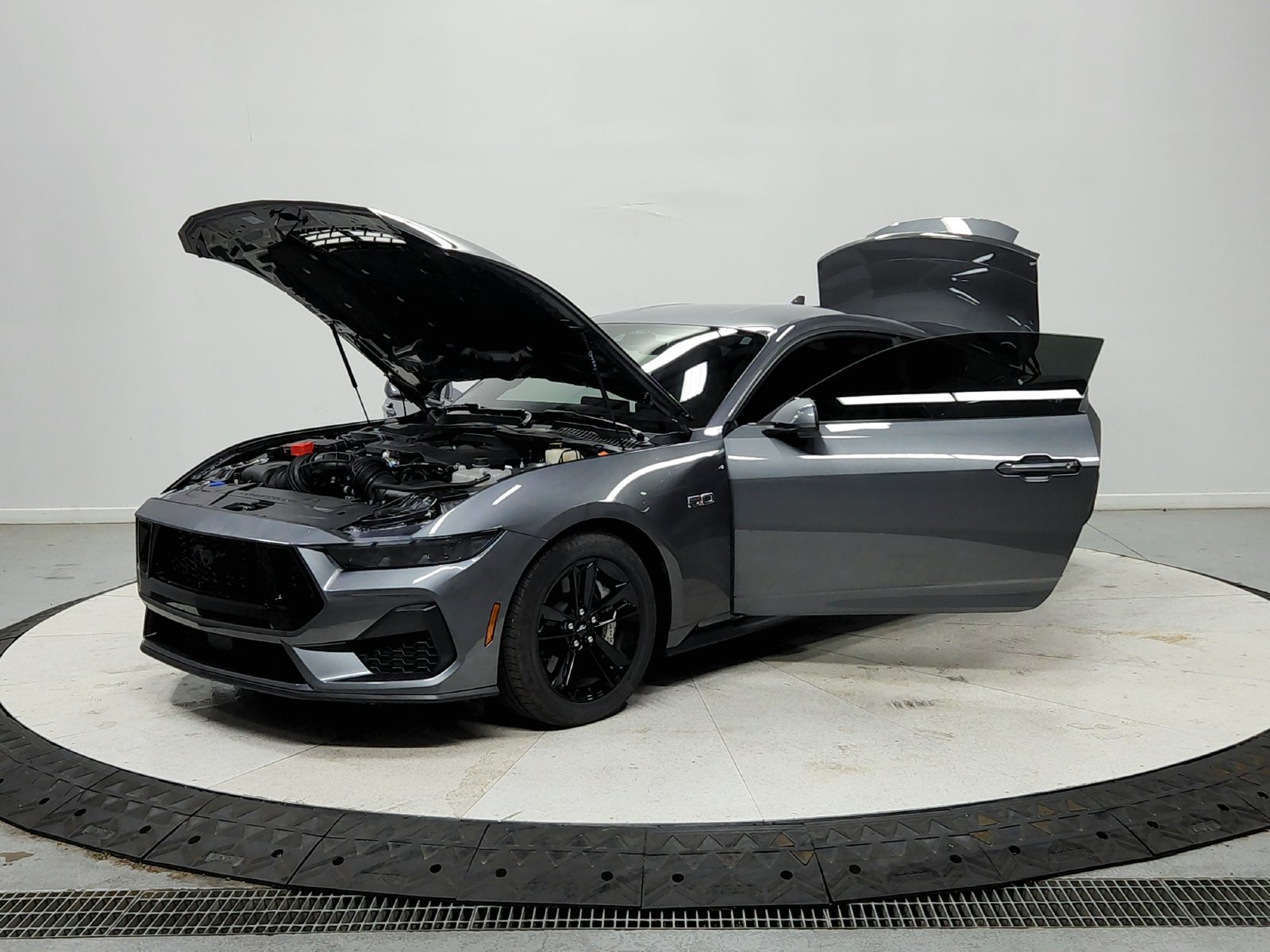 Used 2026 Ford Mustang GT RWD image 12